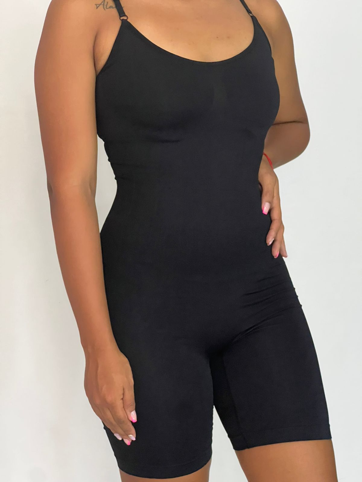 Faja Moldeadora Completa 🔥  Moldea tu cuerpo al instante, sin esfuerzo y con total comodidad.