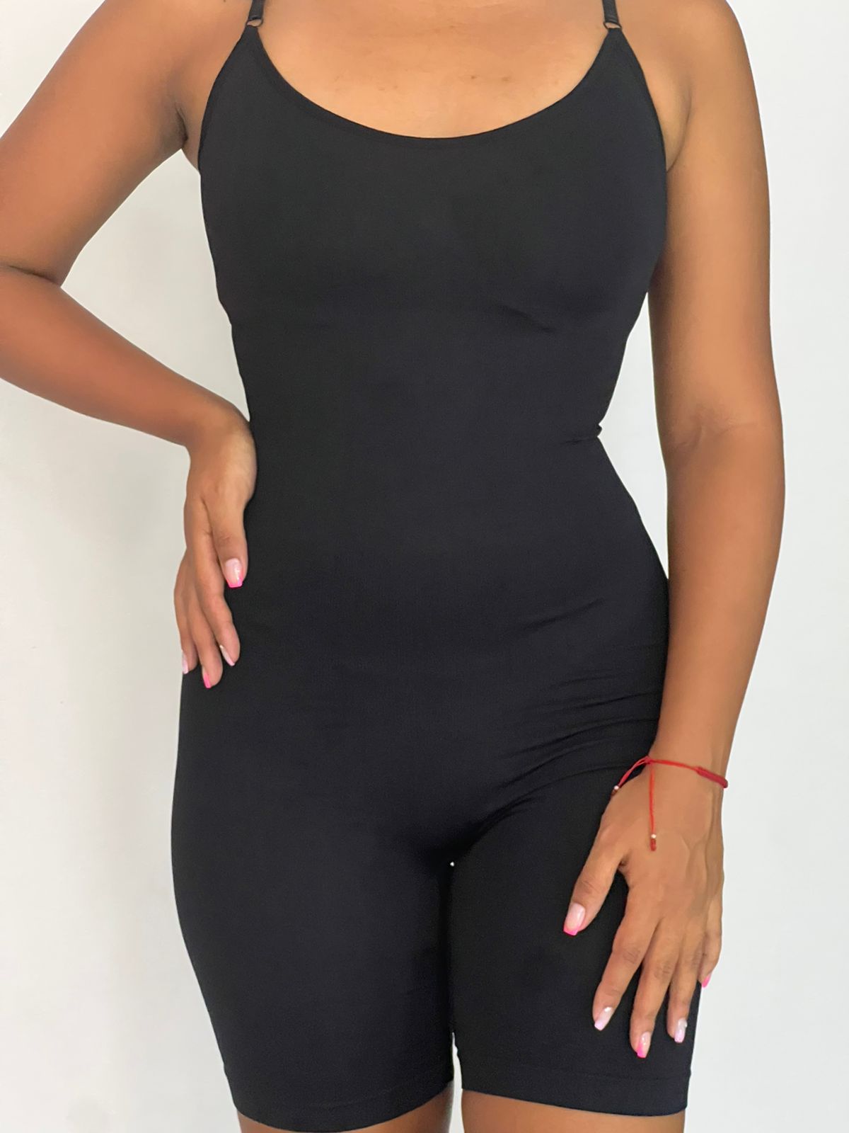 Faja Moldeadora Completa 🔥  Moldea tu cuerpo al instante, sin esfuerzo y con total comodidad.